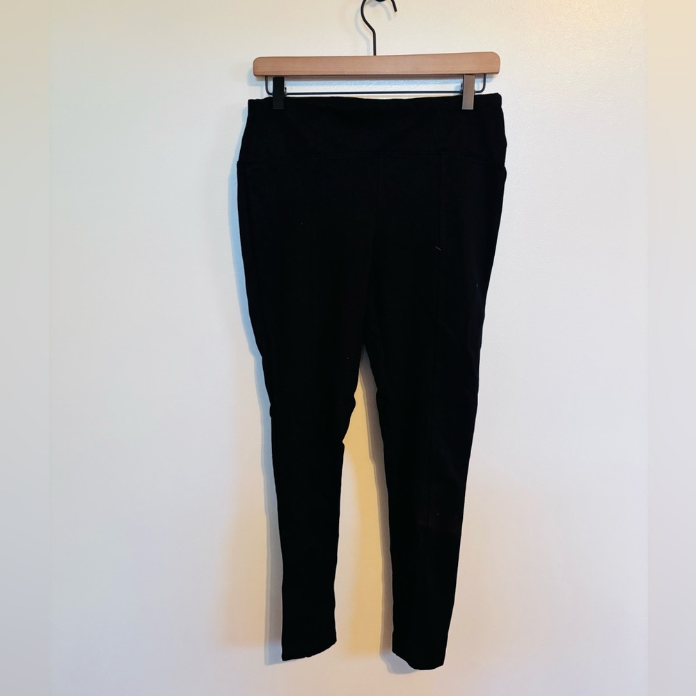 Zac and Rachel black leggings, perfect for work size medium, has mild stretch